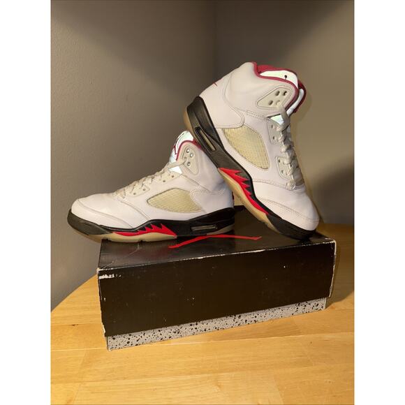 Size 7.5 Men- Jordan 5 Retro Mid Fire Red All OG Lace Locks OG Box! Rare 7.5M main image 5